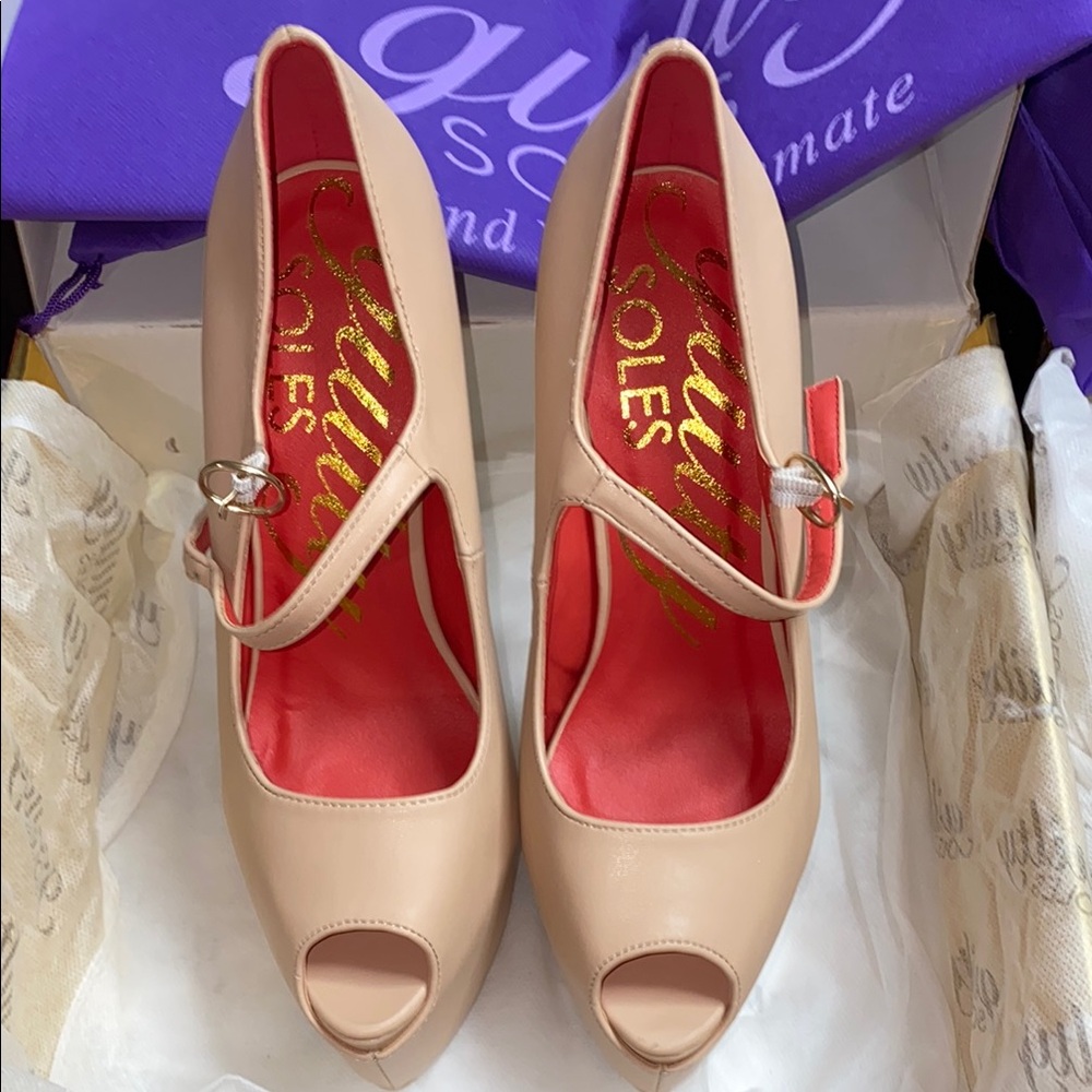 Guilty Soles Elegant Platform Heels - Picture 8 of 14